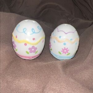 Colorful Ceramic Egg salt and pepper Set